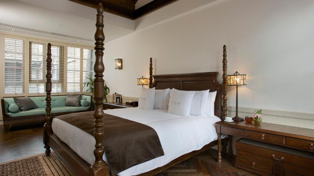 Relais & Chateaux Chaptel Hangzhou Hotel Room photo